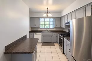 72 Mohawk Rd, Yonkers, NY 10710 - Photo 11