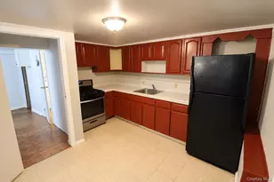 72 Mohawk Rd, Yonkers, NY 10710 - Photo 35