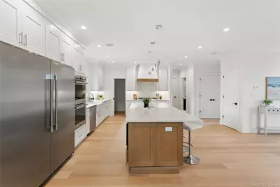 1438 Dewey Avenue, North Bellmore, NY 11710 - Photo 15