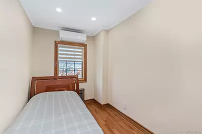 137-66 70th Road, Kew Gardens, NY 11367 - Photo 15
