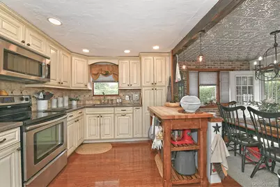 35 Jensen Road, Bay Shore, NY 11706 - Photo 9