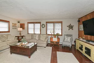 35 Jensen Rd, Bay Shore, NY 11706 - Photo 7