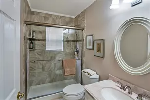 41 Madison Cir, Middle Island, NY 11953 - Photo 9