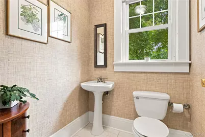 60 Cormack Court, Babylon, NY 11702 - Photo 17