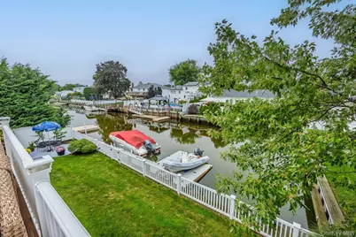 3835 Niami Street, Seaford, NY 11783 - Photo 37