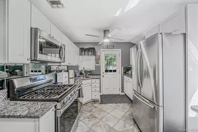 1528 Baldwin Boulevard, Bay Shore, NY 11706 - Photo 9