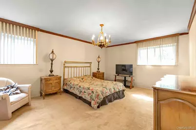 22 Valley Lane W, Woodmere, NY 11581 - Photo 11