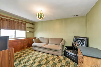 22 Valley Lane W, Woodmere, NY 11581 - Photo 19