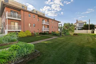 475 W Broadway, Long Beach, NY 11561 - Photo 11