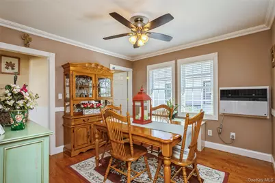 99 Barwick Street, Floral Park, NY 11001 - Photo 13