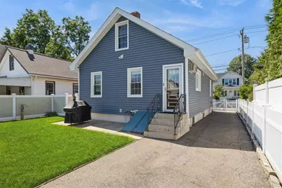 99 Barwick Street, Floral Park, NY 11001 - Photo 5