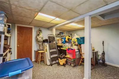 99 Barwick Street, Floral Park, NY 11001 - Photo 27
