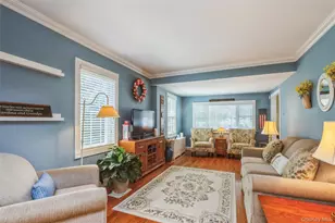 99 Barwick St, Floral Park, NY 11001 - Photo 11