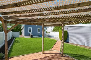 99 Barwick St, Floral Park, NY 11001 - Photo 7