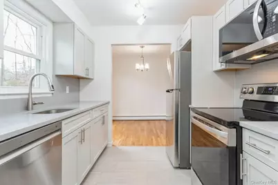 129 Harris Road #4, Katonah, NY 10536 - Photo 5