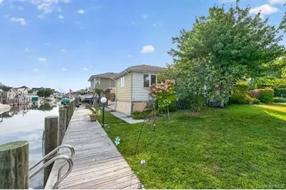 84 E Lido Promenade, Lindenhurst, NY 11757 - Photo 29