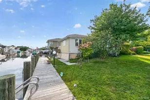 84 E Lido Promenade, Lindenhurst, NY 11757 - Photo 29