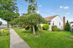 84 E Lido Promenade, Lindenhurst, NY 11757 - Photo 5