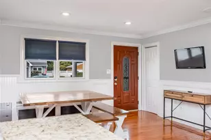 28 Academy Ln, Oakdale, NY 11769 - Photo 5