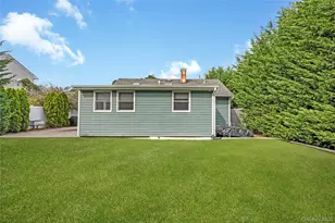 28 Academy Ln, Oakdale, NY 11769 - Photo 23
