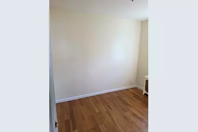 195-25 Woodhull Avenue #2nd fl, Hollis, NY 11423 - Photo 11