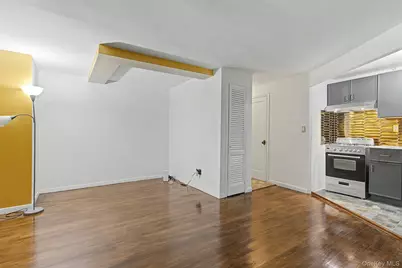 270 Bronxville Road #B3, Yonkers, NY 10708 - Photo 7