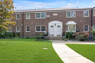 60-47 251st St, Little Neck, NY 11362 - Photo 11