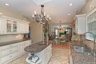 7 Ona Ave, Dix Hills, NY 11746 - Photo 11