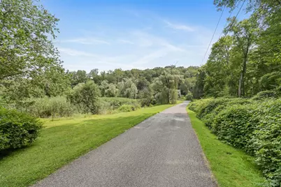 777 Armonk Road, Mount Kisco, NY 10549 - Photo 3