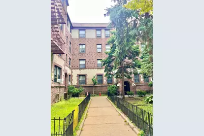 61-40 Saunders St #A12, Rego Park, NY 11374 - Photo 7