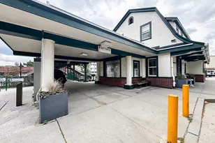 15-80 Waters Edge Dr, Bayside, NY 11360 - Photo 21