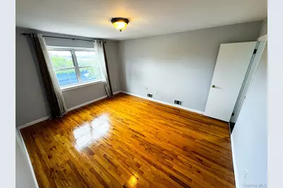 15-80 Waters Edge Drive #2, Bayside, NY 11360 - Photo 9
