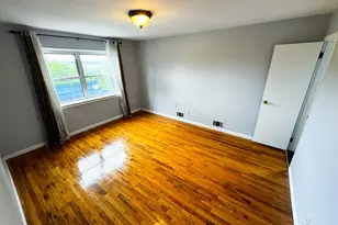 15-80 Waters Edge Dr, Bayside, NY 11360 - Photo 9