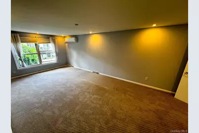 15-80 Waters Edge Drive #2, Bayside, NY 11360 - Photo 5