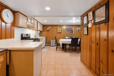 1610 Astor Avenue, Bronx, NY 10469 - Photo 15