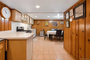 1610 Astor Ave, Bronx, NY 10469 - Photo 15