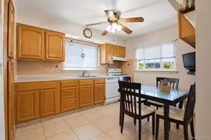1610 Astor Ave, Bronx, NY 10469 - Photo 33