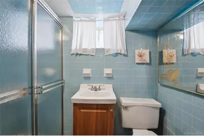 1610 Astor Avenue, Bronx, NY 10469 - Photo 19
