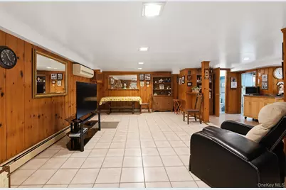 1610 Astor Avenue, Bronx, NY 10469 - Photo 17