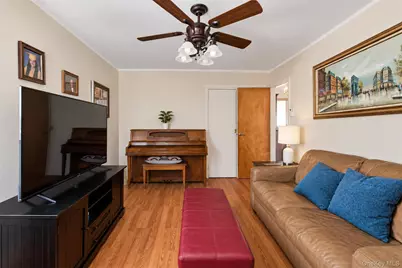 1610 Astor Avenue, Bronx, NY 10469 - Photo 11