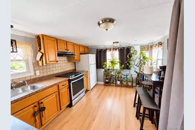 8 Buttercup Drive, Bohemia, NY 11716 - Photo 5