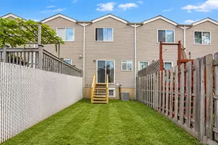 78 Confederation Pl, New York, NY 10303 - Photo 9
