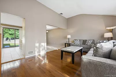 1420 Holiday Park Drive, Wantagh, NY 11793 - Photo 5