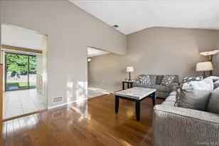 1420 Holiday Park Dr, Wantagh, NY 11793 - Photo 5