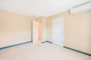 1 Chen Ct, Middle Island, NY 11953 - Photo 27