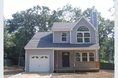 10 Iowa Street, Coram, NY 11727 - Photo 3