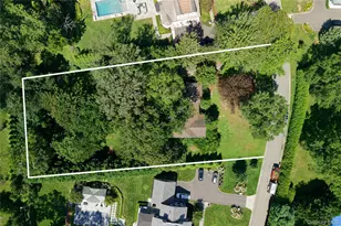 111 Birch Ln, Manhasset, NY 11030 - Photo 5