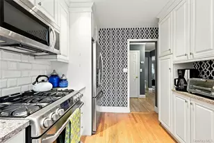 35 Reid Ave, Rockville Centre, NY 11570 - Photo 17