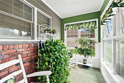 35 Reid Avenue, Rockville Centre, NY 11570 - Photo 5