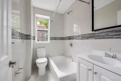 141-15 Union Turnpike #1-O, Flushing, NY 11367 - Photo 13